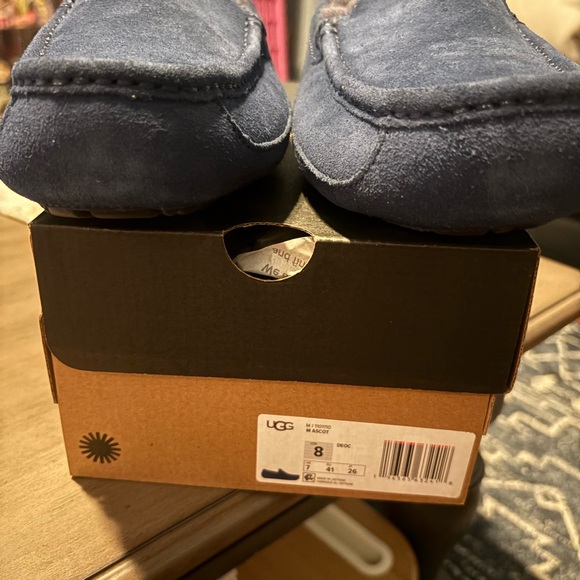 Mens Ugg Ascot Cordury slippers mens size 8=Womens 9 1-2 - Picture 6 of 7